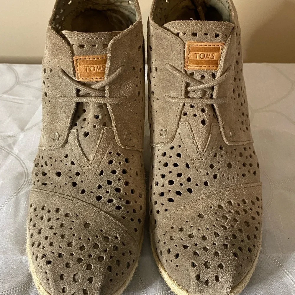 Toms Suede Cutout Wedge